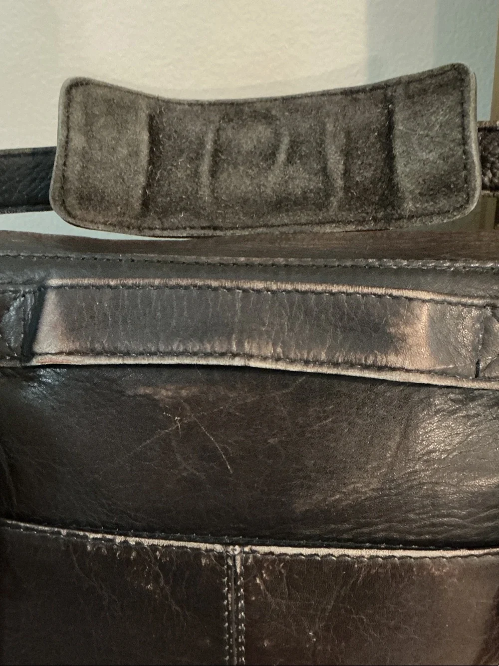 HOBO Vintage Dark Brown Leather Messenger Bag Front Flap Shoulder Backpack Carry